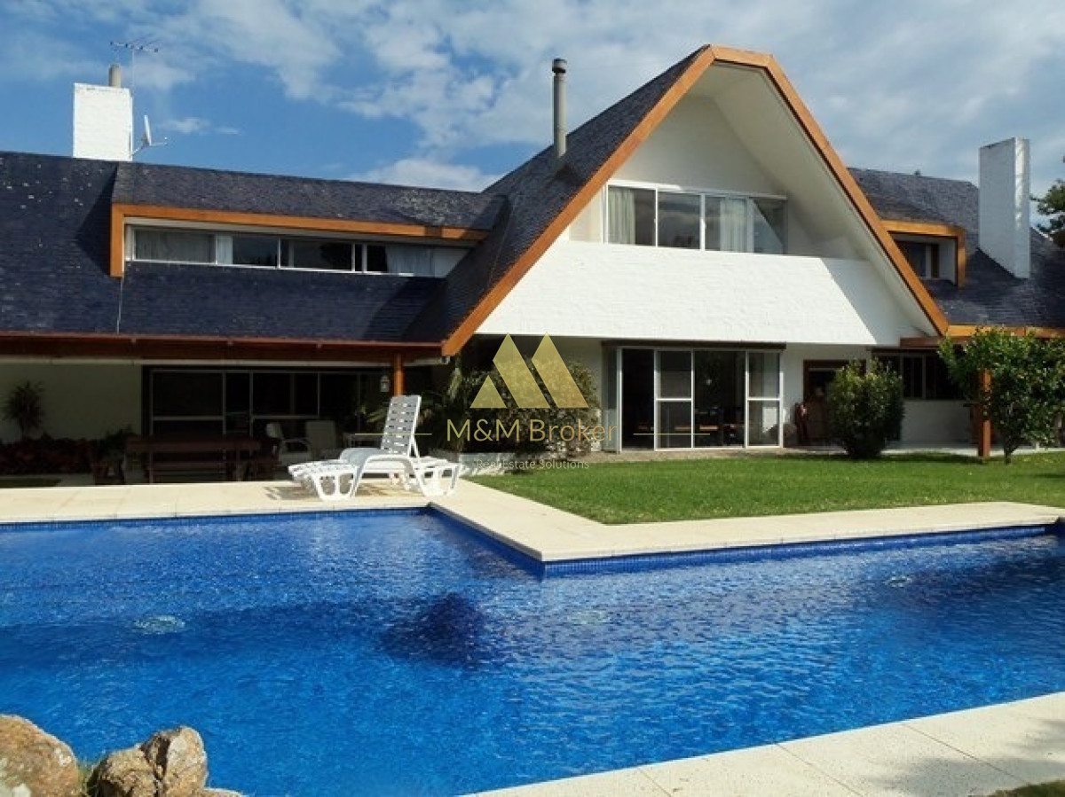 Casa ID.38 - Casa, Playa Brava 5 Dormitorios