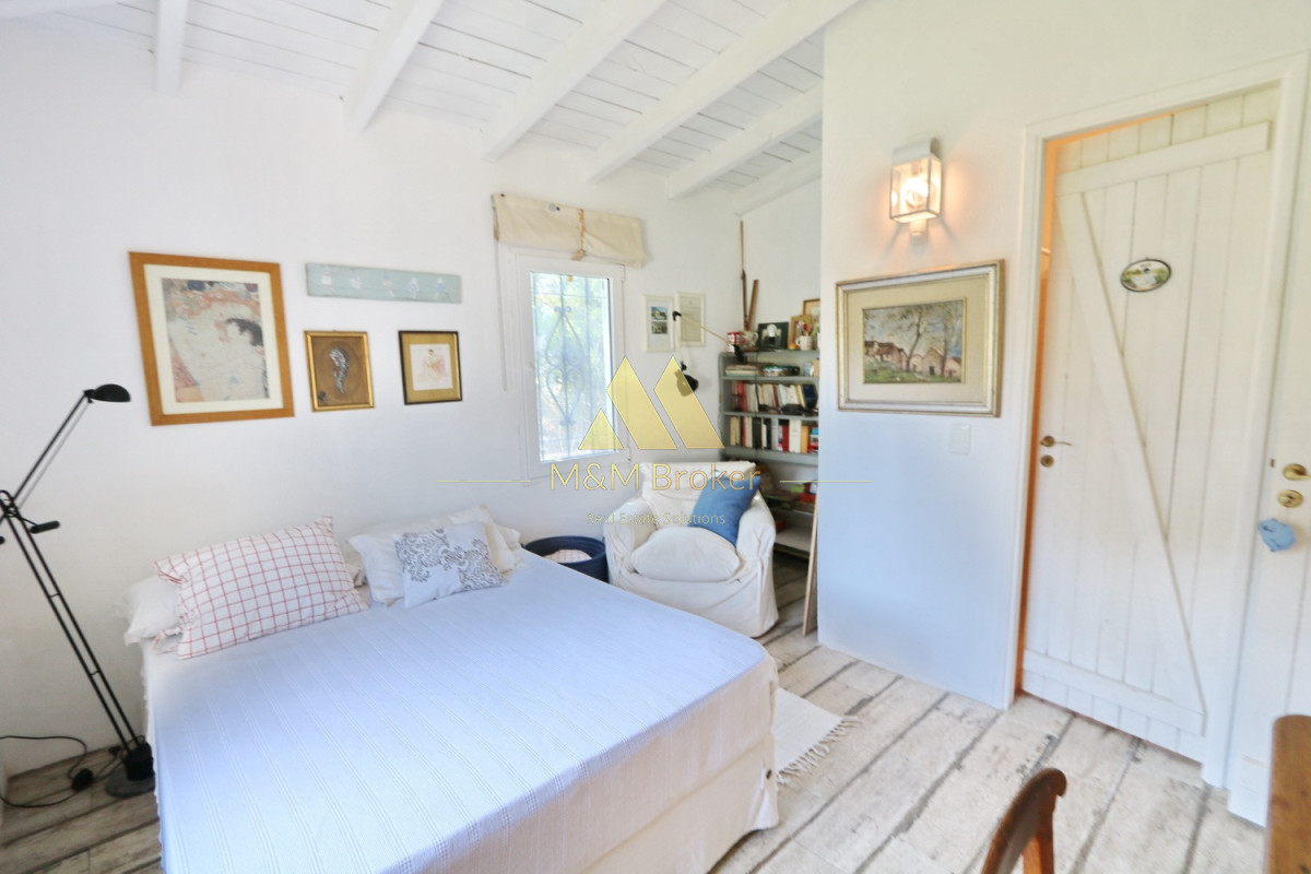 Casa ID.772 - Venta de Casa en Punta del Este, 4 dormitorios, Playa Brava!
