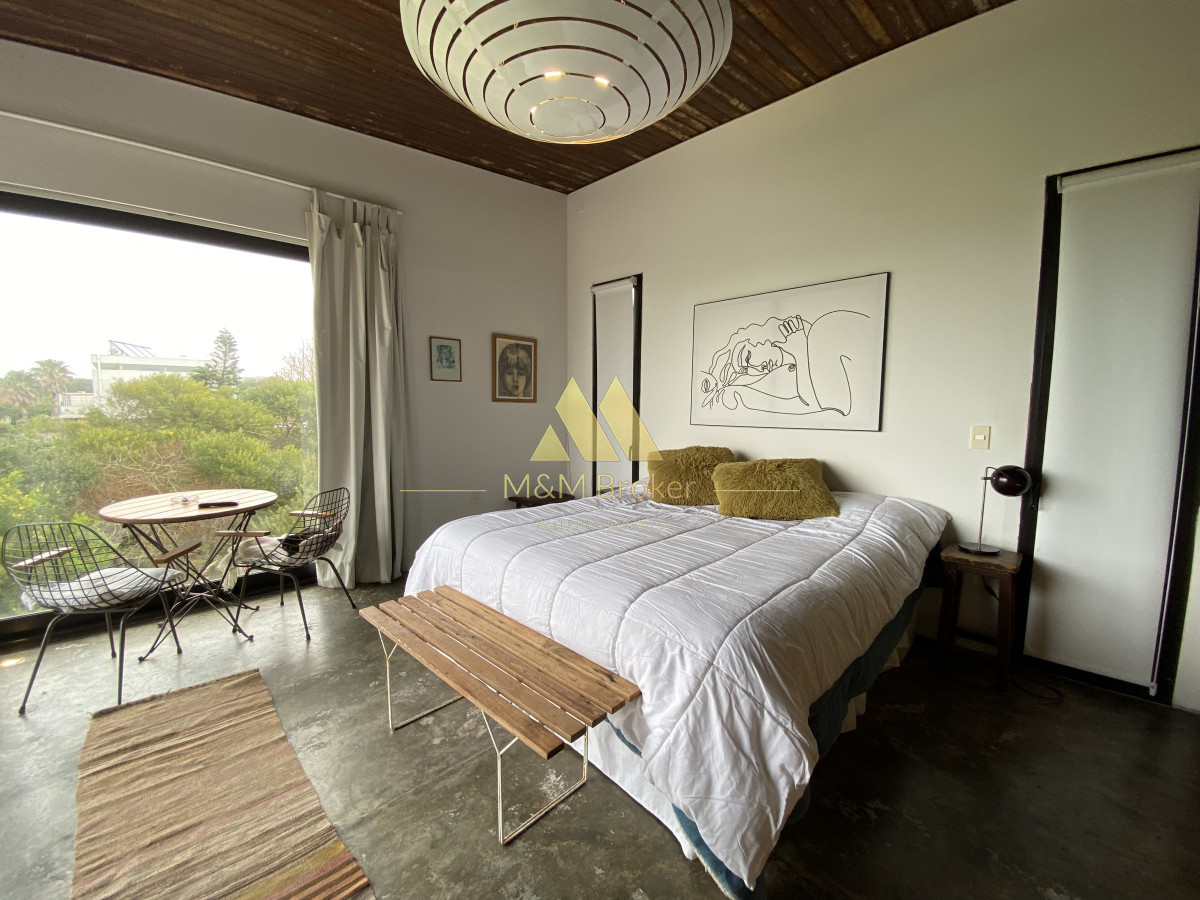 Casa ID.639 - Moderna casa en Punta Piedras con 5 suites a metros del mar!