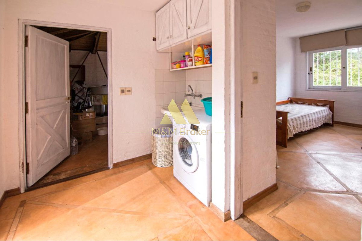 Casa ID.741 - Venta casa 5 dormitorios Pinares Uruguay