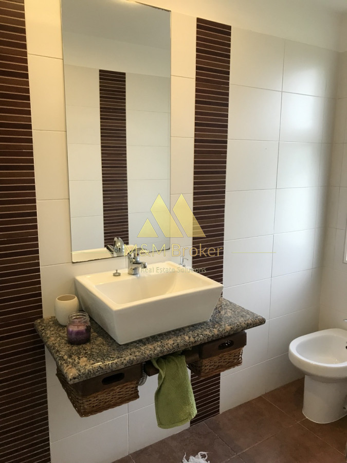 Casa ID.71 - Parada 22 Playa Brava, 4 suites, piscina climatizada y parrillero