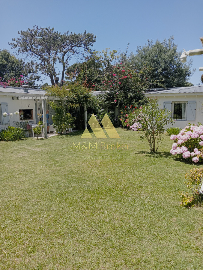 Casa ID.772 - Venta de Casa en Punta del Este, 4 dormitorios, Playa Brava!