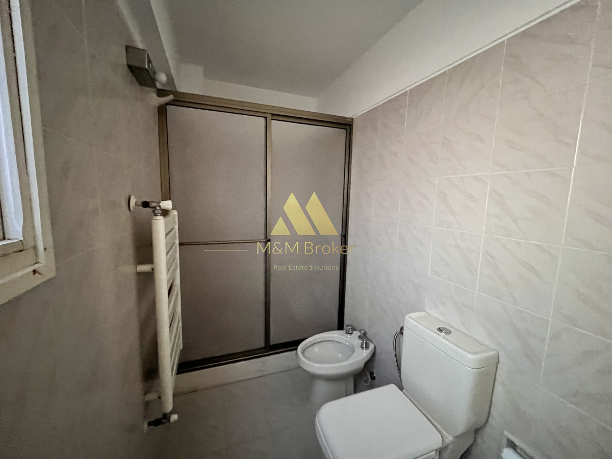 Casa ID.490 - Venta casa 5 dormitorios Playa Mansa parada 10