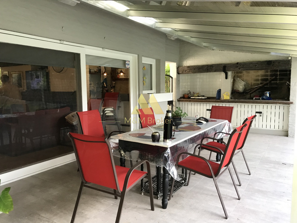 Casa ID.71 - Parada 22 Playa Brava, 4 suites, piscina climatizada y parrillero