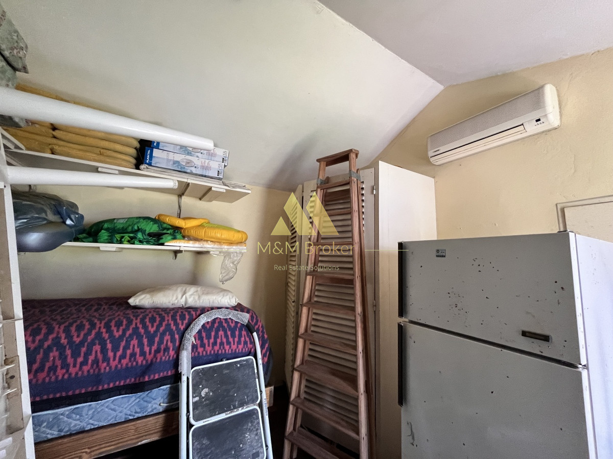 Casa ID.490 - Venta casa 5 dormitorios Playa Mansa parada 10