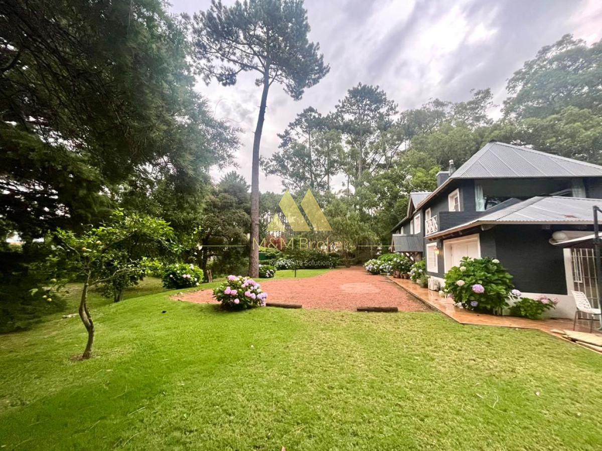 Casa ID.741 - Venta casa 5 dormitorios Pinares Uruguay