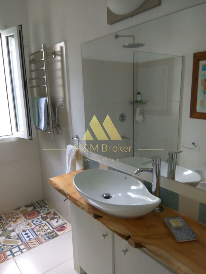 Casa ID.772 - Venta de Casa en Punta del Este, 4 dormitorios, Playa Brava!