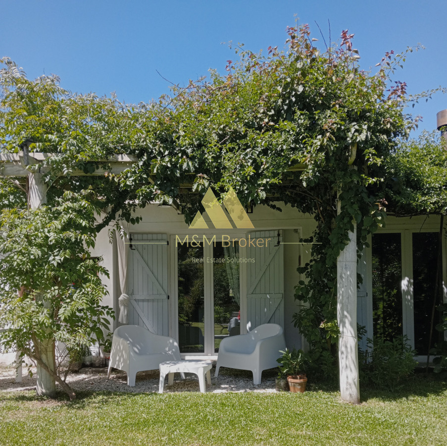 Casa ID.772 - Venta de Casa en Punta del Este, 4 dormitorios, Playa Brava!