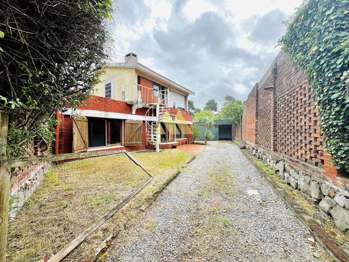 Casa ID.744 - Venta casa 2 dormitorios Bario Mónaco Punta del Este