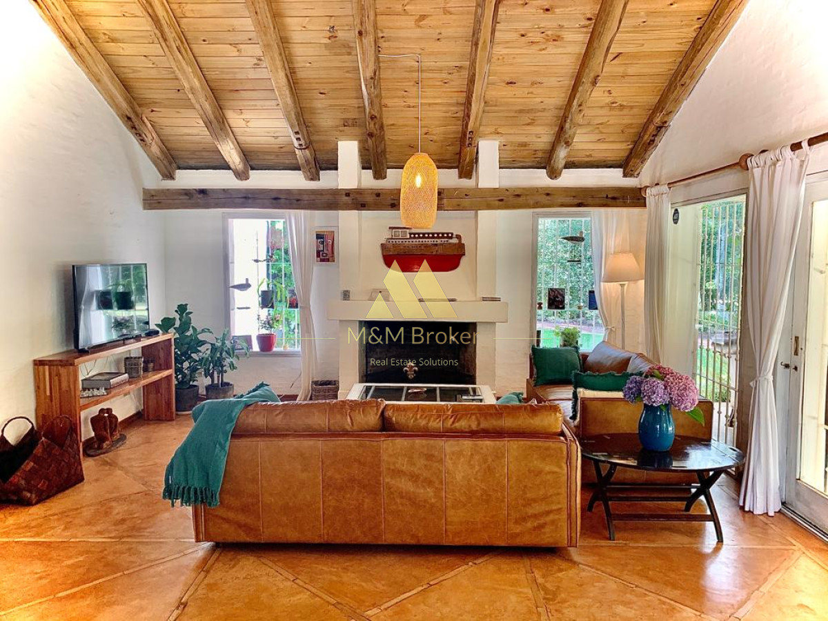 Casa ID.741 - Venta casa 5 dormitorios Pinares Uruguay