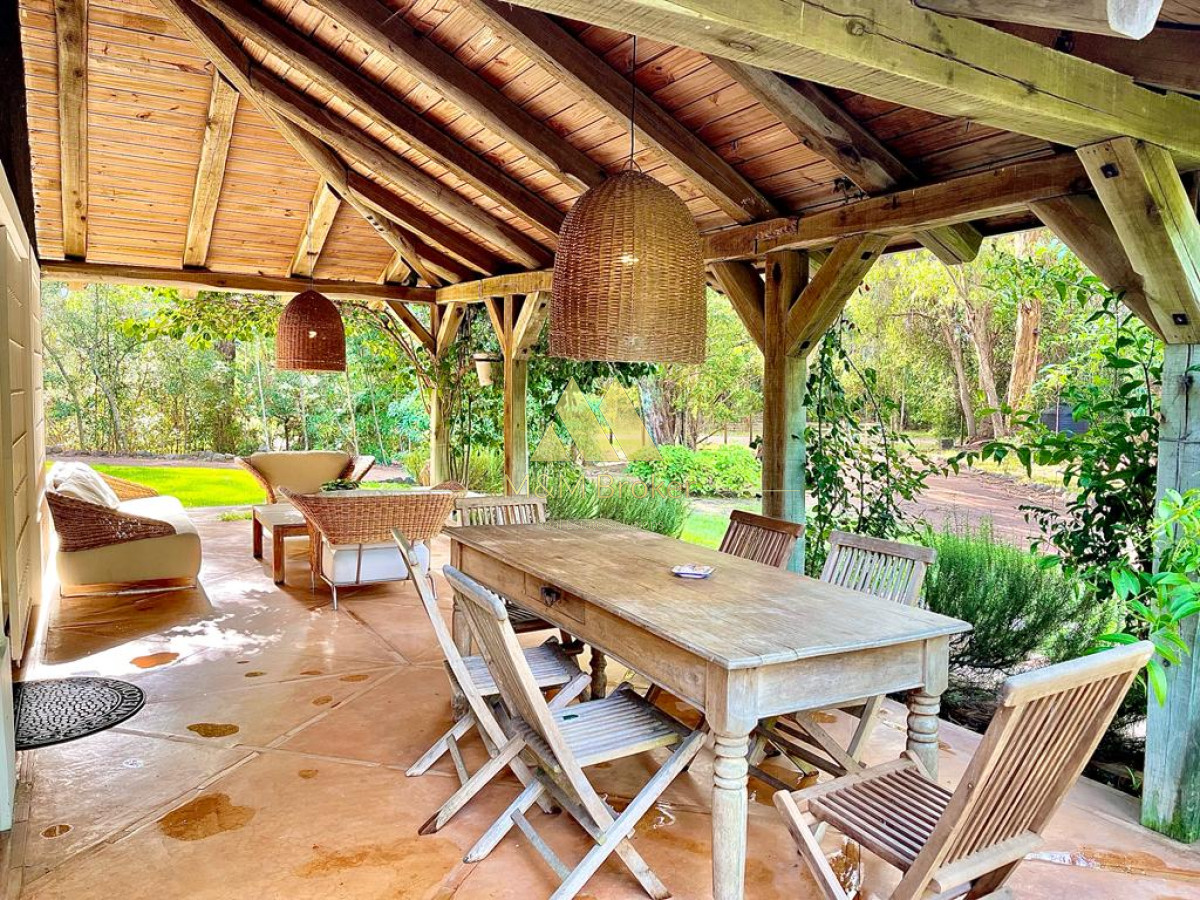 Casa ID.741 - Venta casa 5 dormitorios Pinares Uruguay