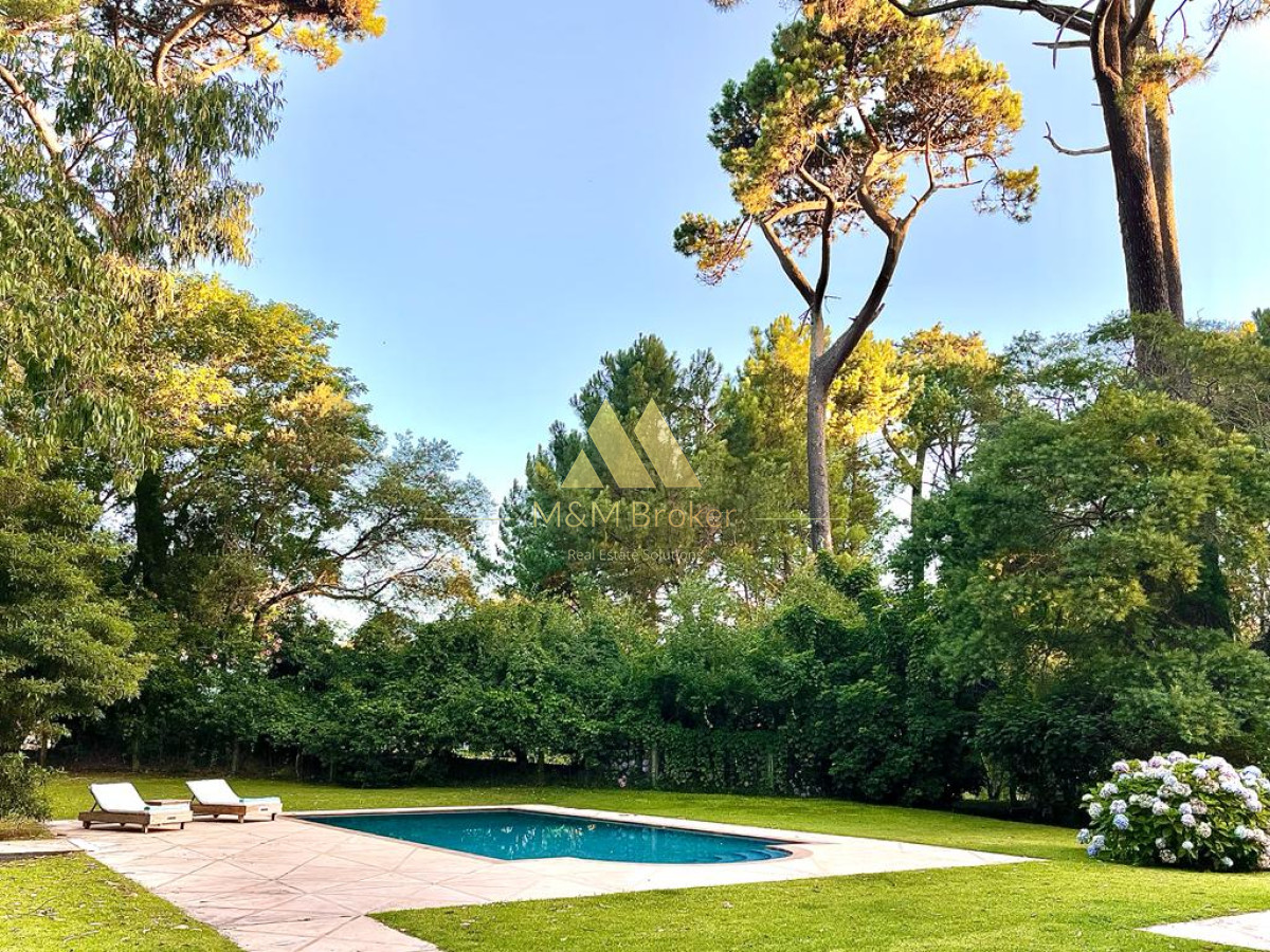 Casa ID.741 - Venta casa 5 dormitorios Pinares Uruguay