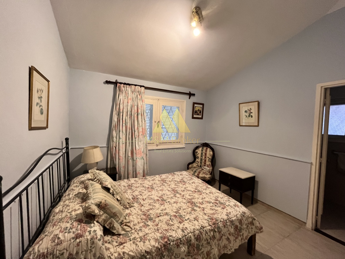 Casa ID.490 - Venta casa 5 dormitorios Playa Mansa parada 10