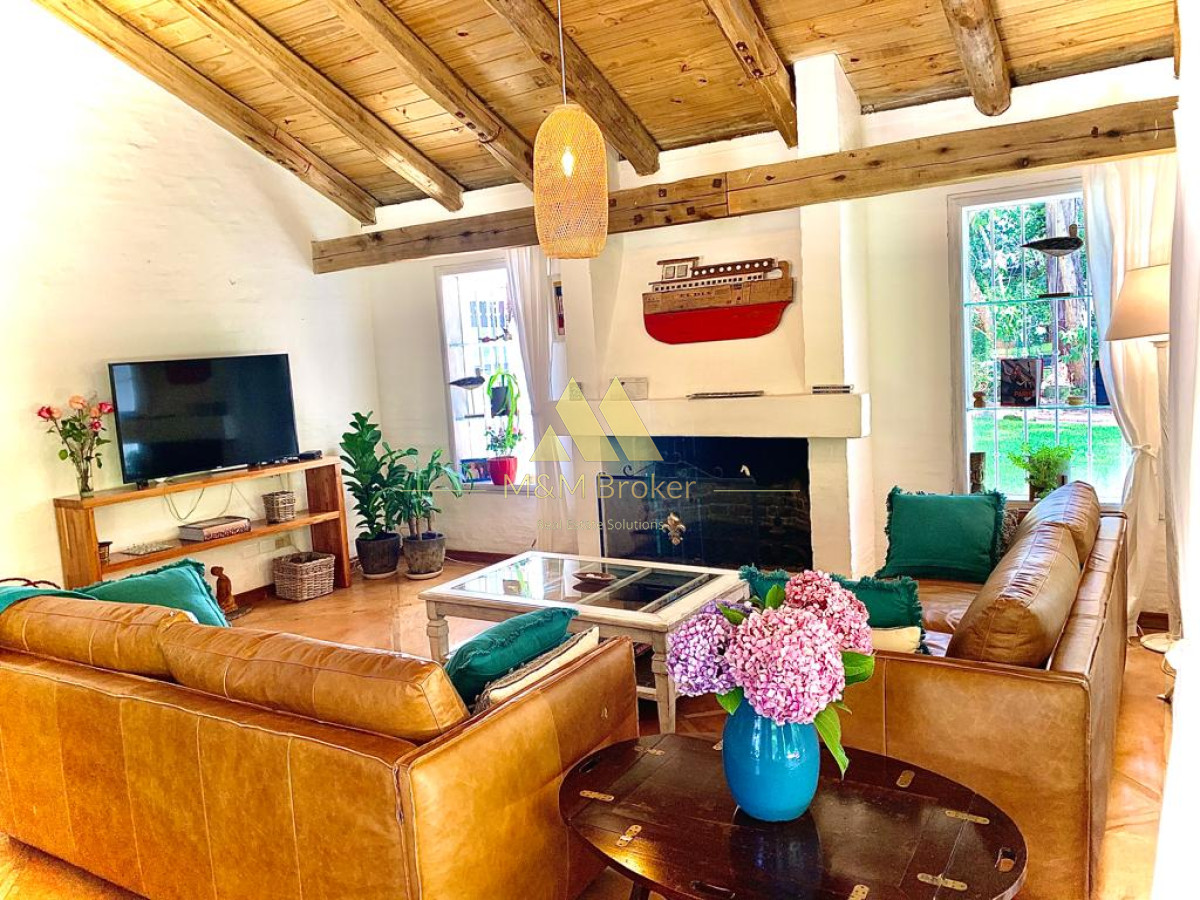 Casa ID.741 - Venta casa 5 dormitorios Pinares Uruguay