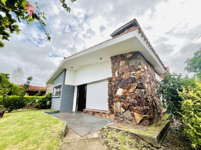 Venta casa 2 dormitorios Bario Mónaco Punta del Este