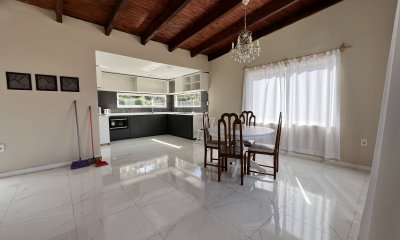VENDE YA!!!!CASA 3 DORMITORIOS PUNTA BALLENA