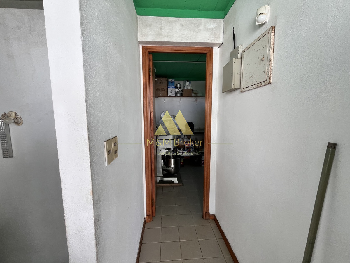 Local Comercial ID.612 - Venta local punta del este con renta