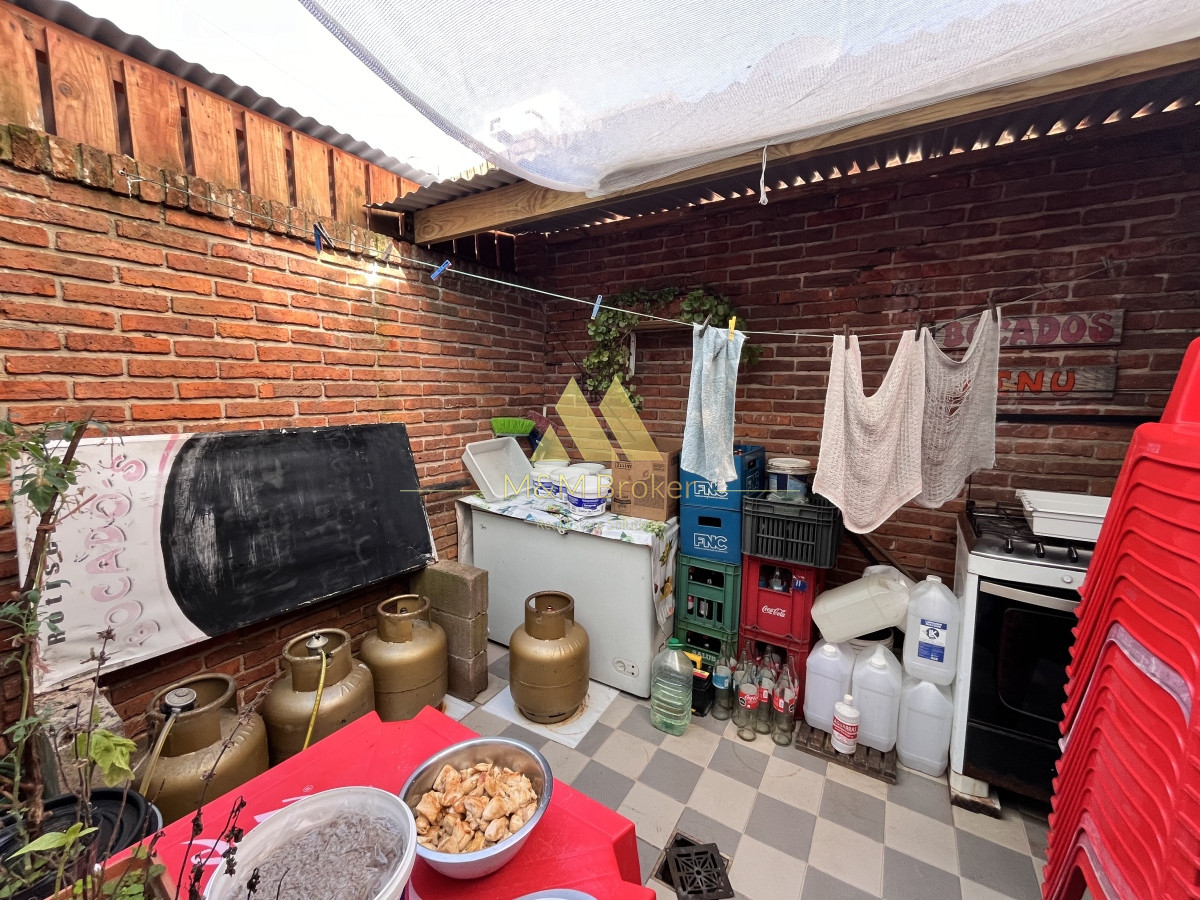 Local Comercial ID.612 - Venta local punta del este con renta