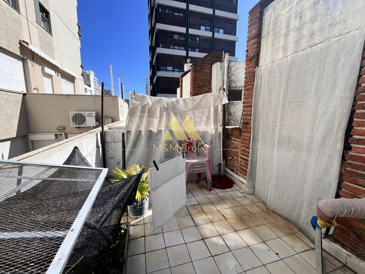 Local Comercial ID.612 - Venta local punta del este con renta
