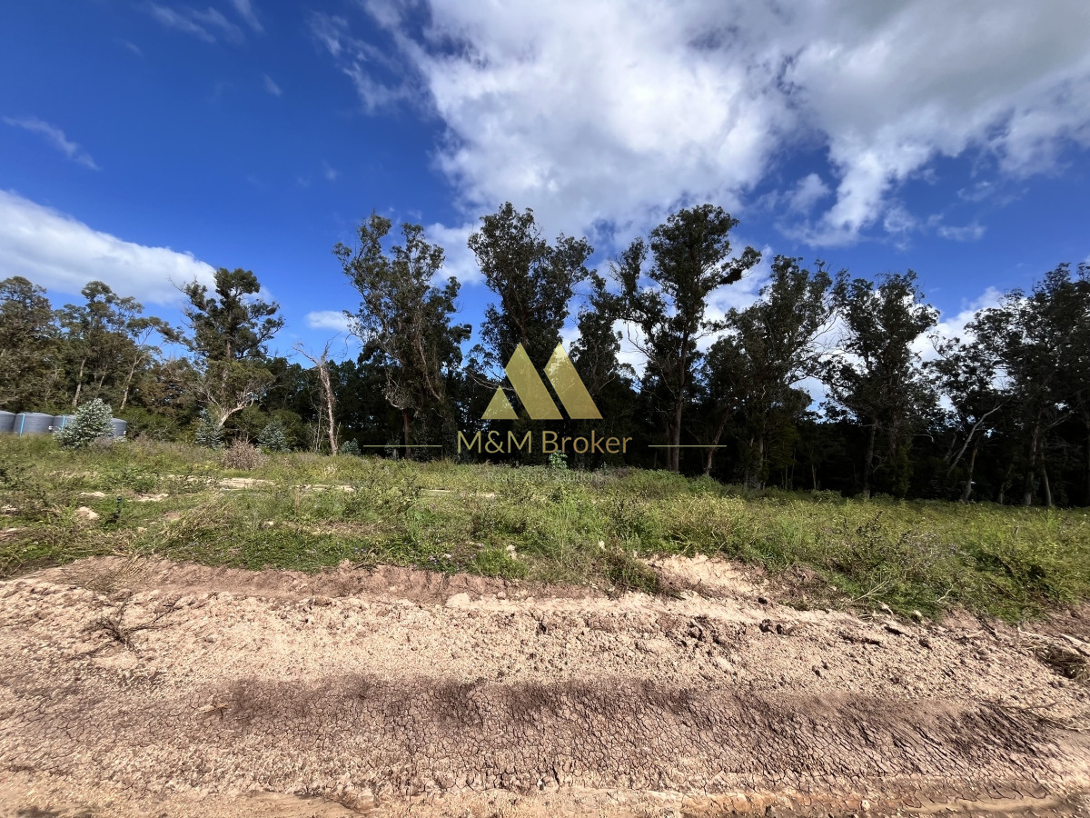 Terreno ID.409 - Venta terreno Pda 45 mansa (barrio privado)