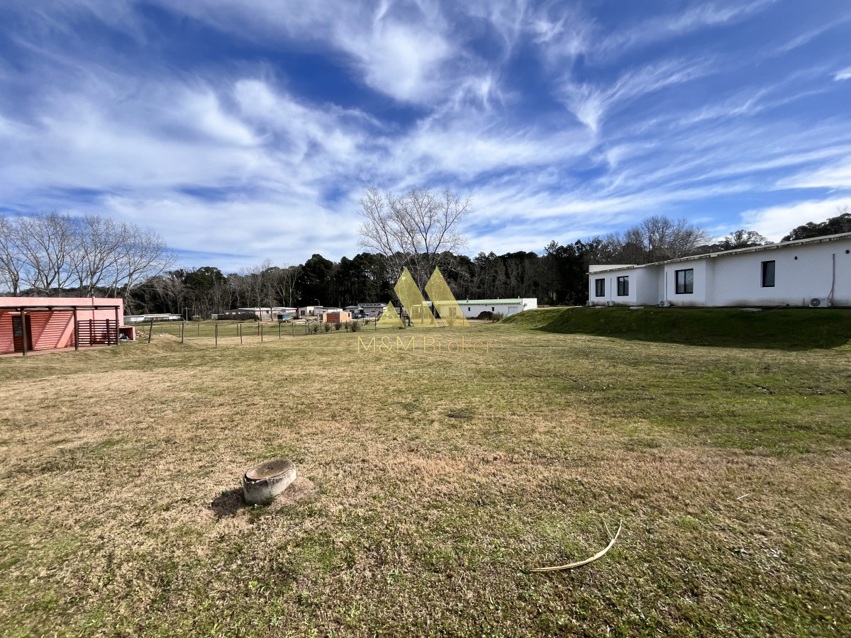 Terreno ID.463 - Venta terreno 1300 metros en Barrio Privado Zona lussich