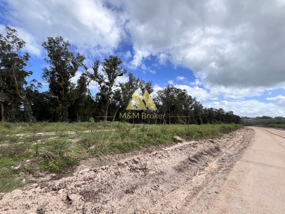 Terreno ID.409 - Venta terreno Pda 45 mansa (barrio privado)