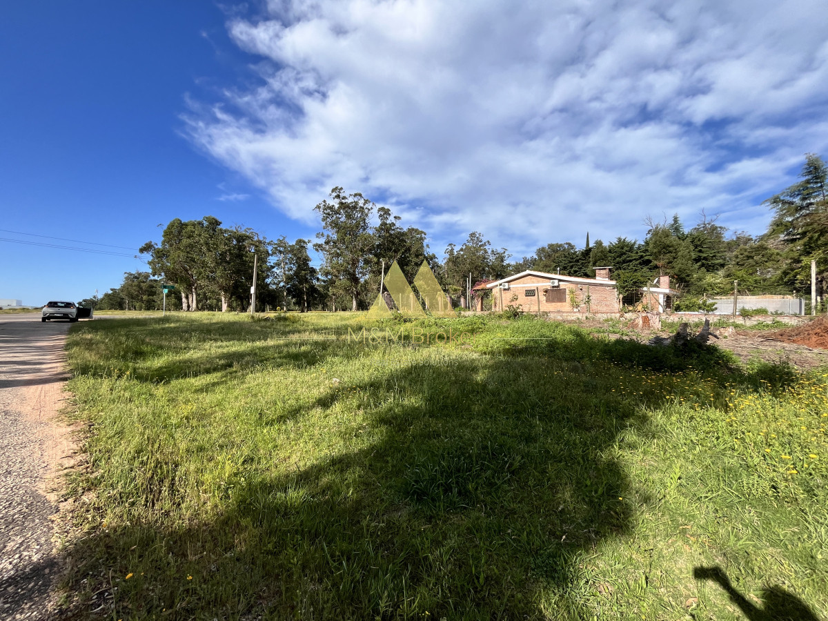 Terreno ID.647 - Venta terreno 1016m2 zona Golf Punta del Este