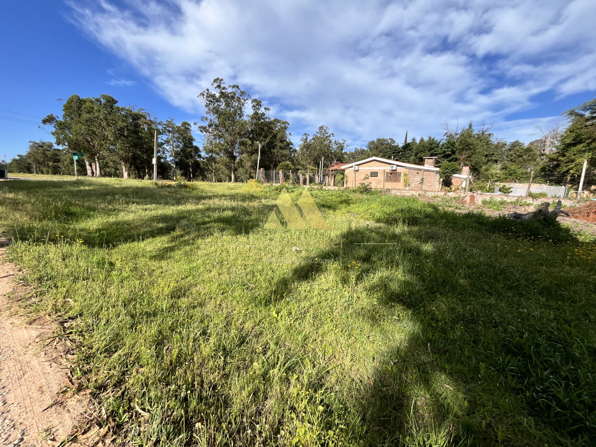 Terreno ID.647 - Venta terreno 1016m2 zona Golf Punta del Este