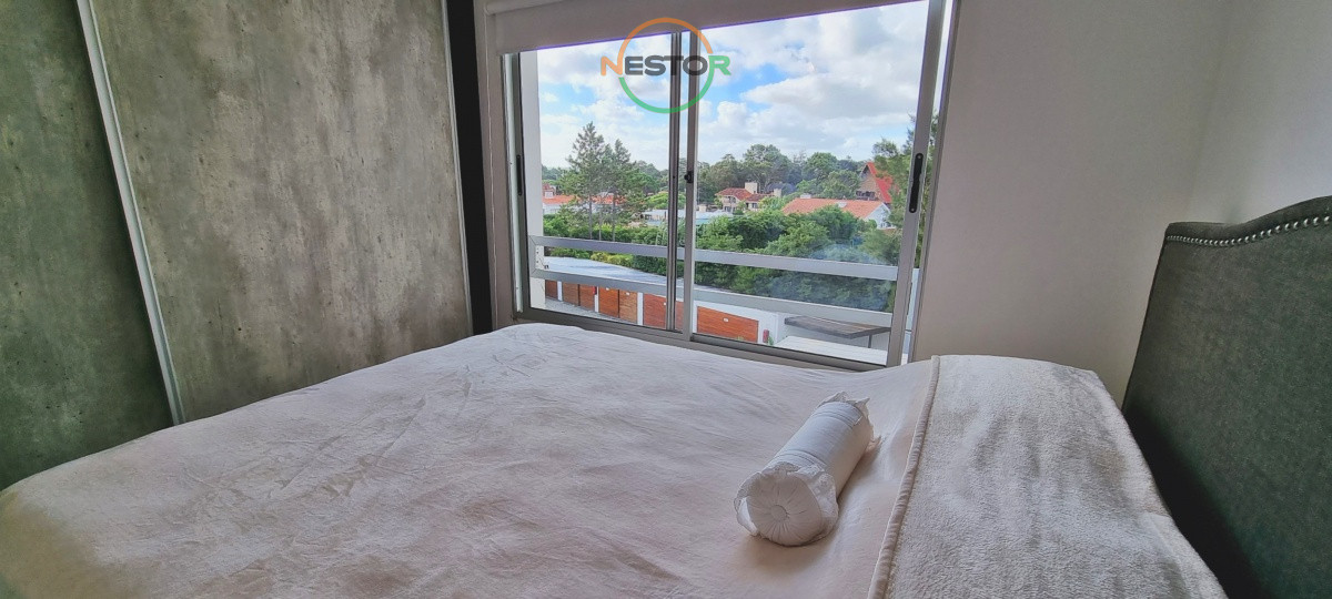 Apartamento ID.5285 - Frente al Mar, 3 dormitorios 3 baños, hermosa vista hacia Punta del Este