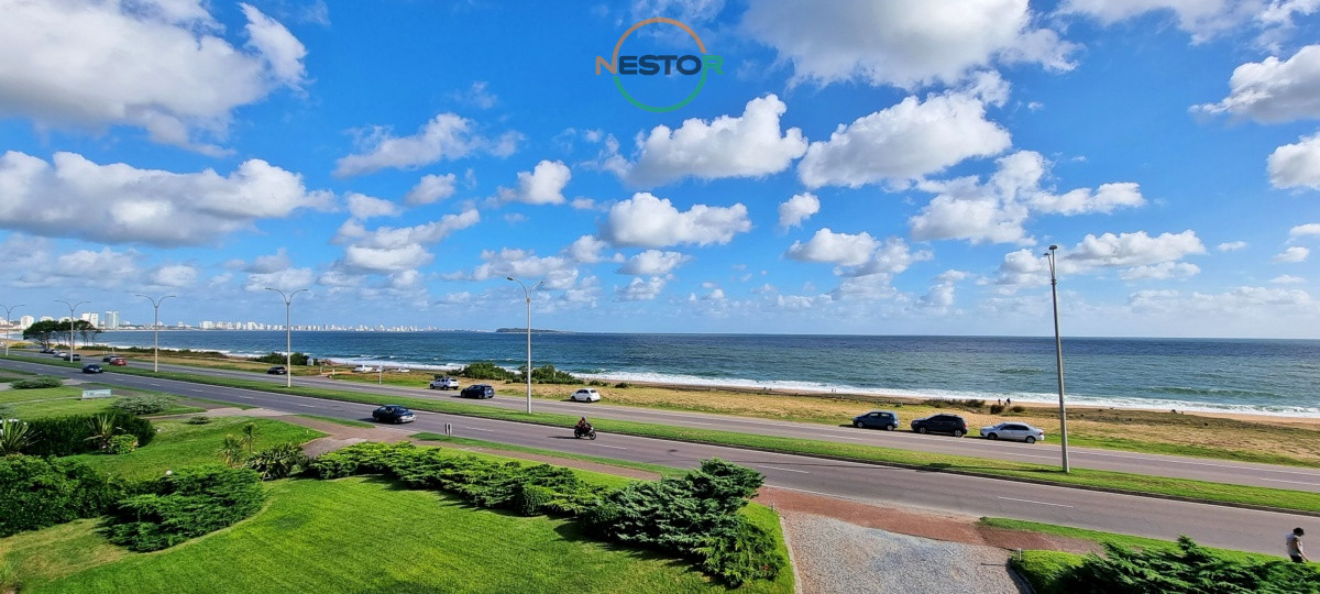Apartamento ID.5285 - Frente al Mar, 3 dormitorios 3 baños, hermosa vista hacia Punta del Este