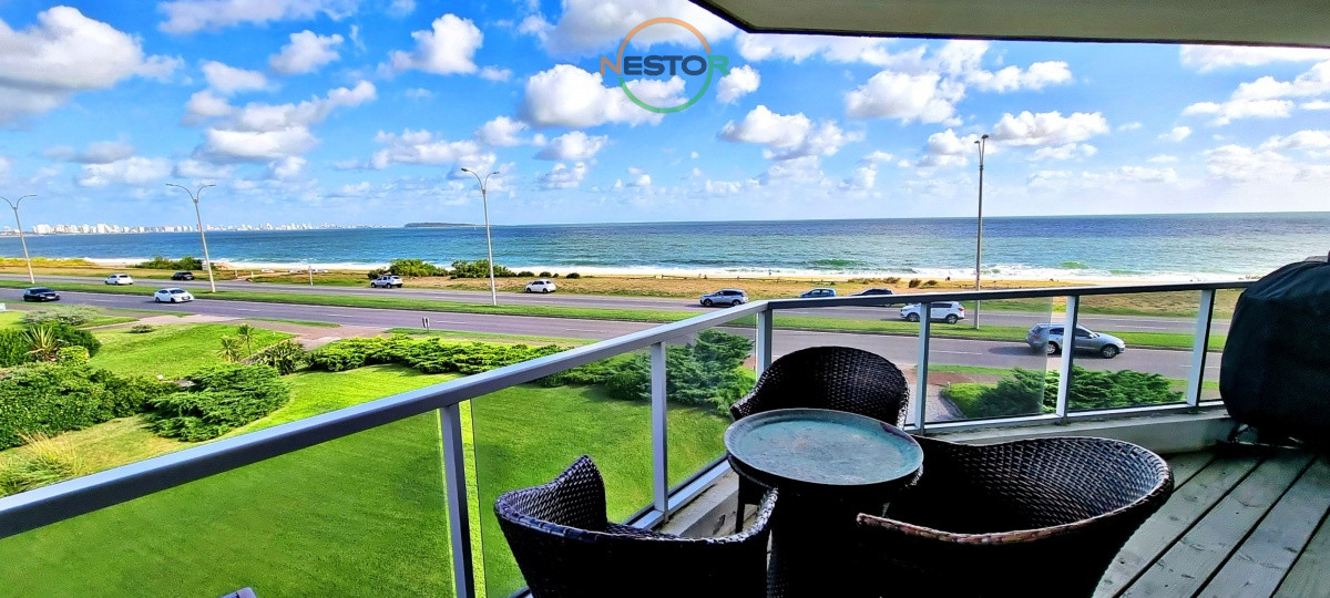 Apartamento ID.5285 - Frente al Mar, 3 dormitorios 3 baños, hermosa vista hacia Punta del Este