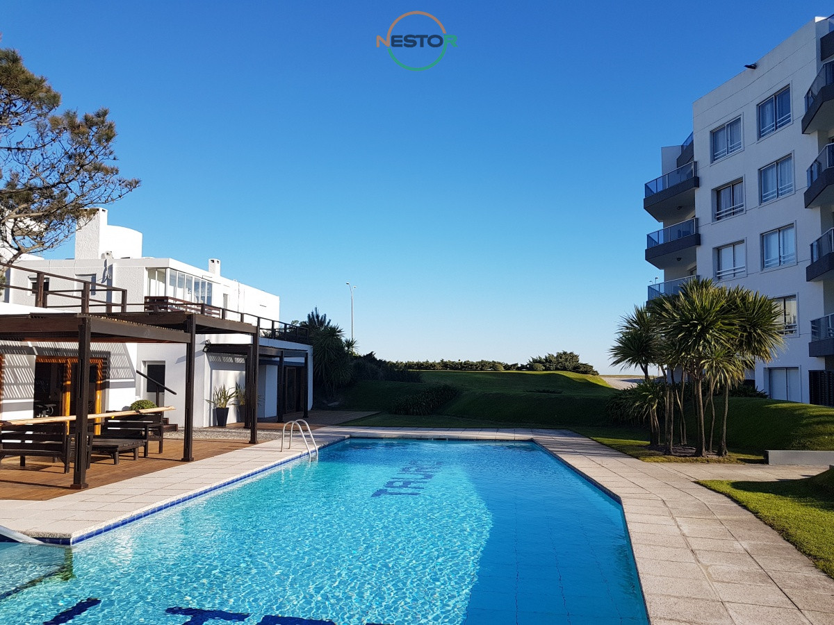 Apartamento ID.5285 - Frente al Mar, 3 dormitorios 3 baños, hermosa vista hacia Punta del Este
