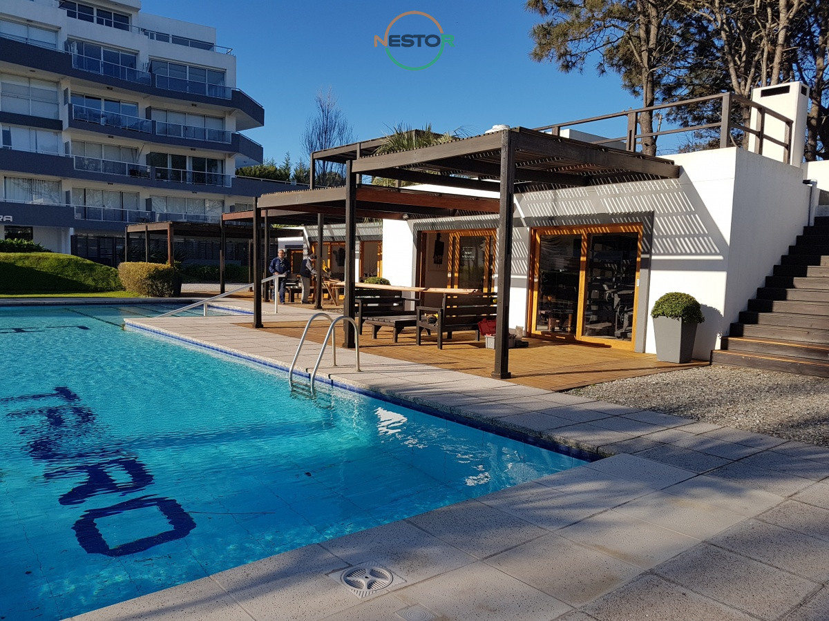 Apartamento ID.5285 - Frente al Mar, 3 dormitorios 3 baños, hermosa vista hacia Punta del Este
