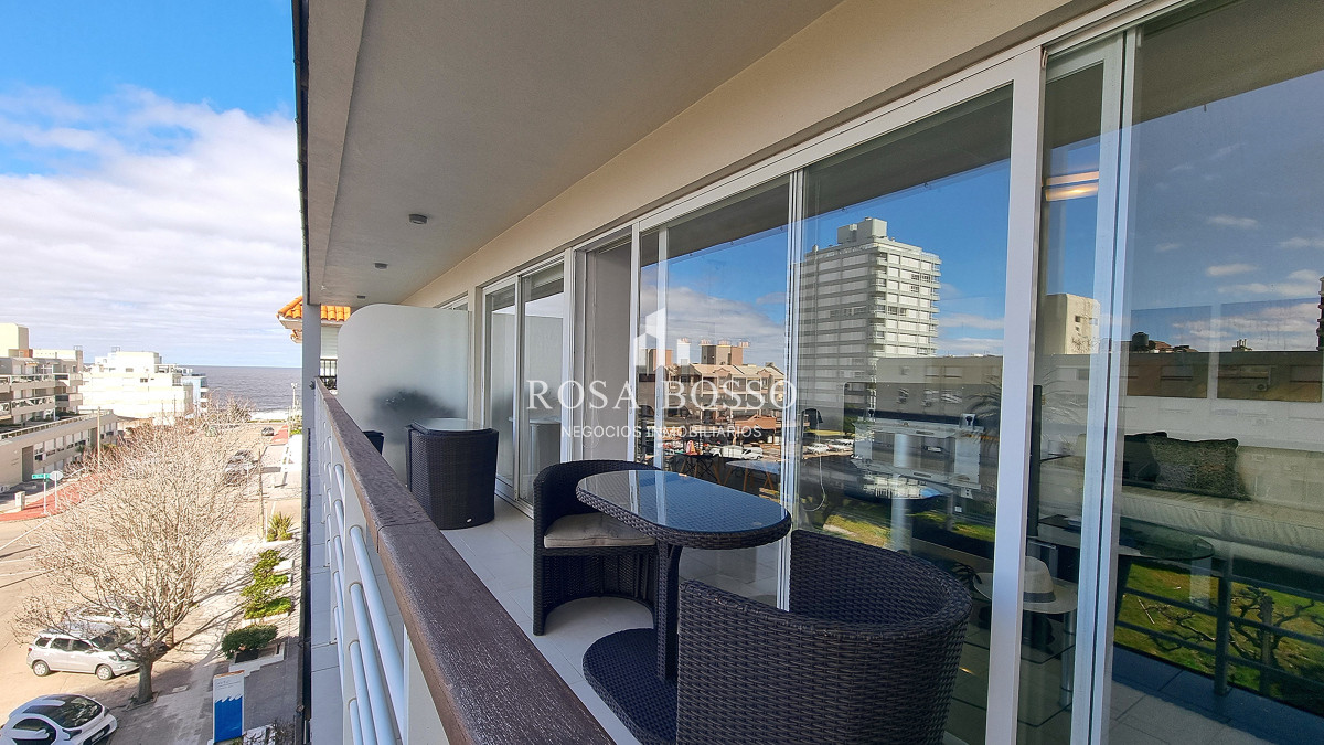 Apartamento ID.9788 - Apartamento Venta 3 dormitorios, 3 baños, parrillero, losa radiante y Vista al mar!
