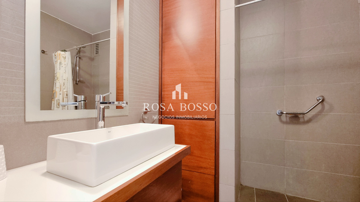 Apartamento ID.9788 - Apartamento Venta 3 dormitorios, 3 baños, parrillero, losa radiante y Vista al mar!