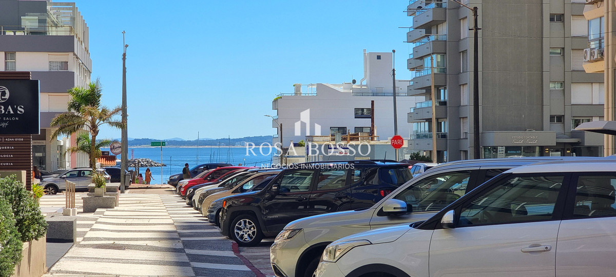 Apartamento ID.9788 - Apartamento Venta 3 dormitorios, 3 baños, parrillero, losa radiante y Vista al mar!