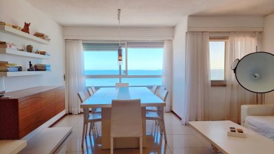 Apartamento en venta de 3 dormitorios en Península de Punta del Este.