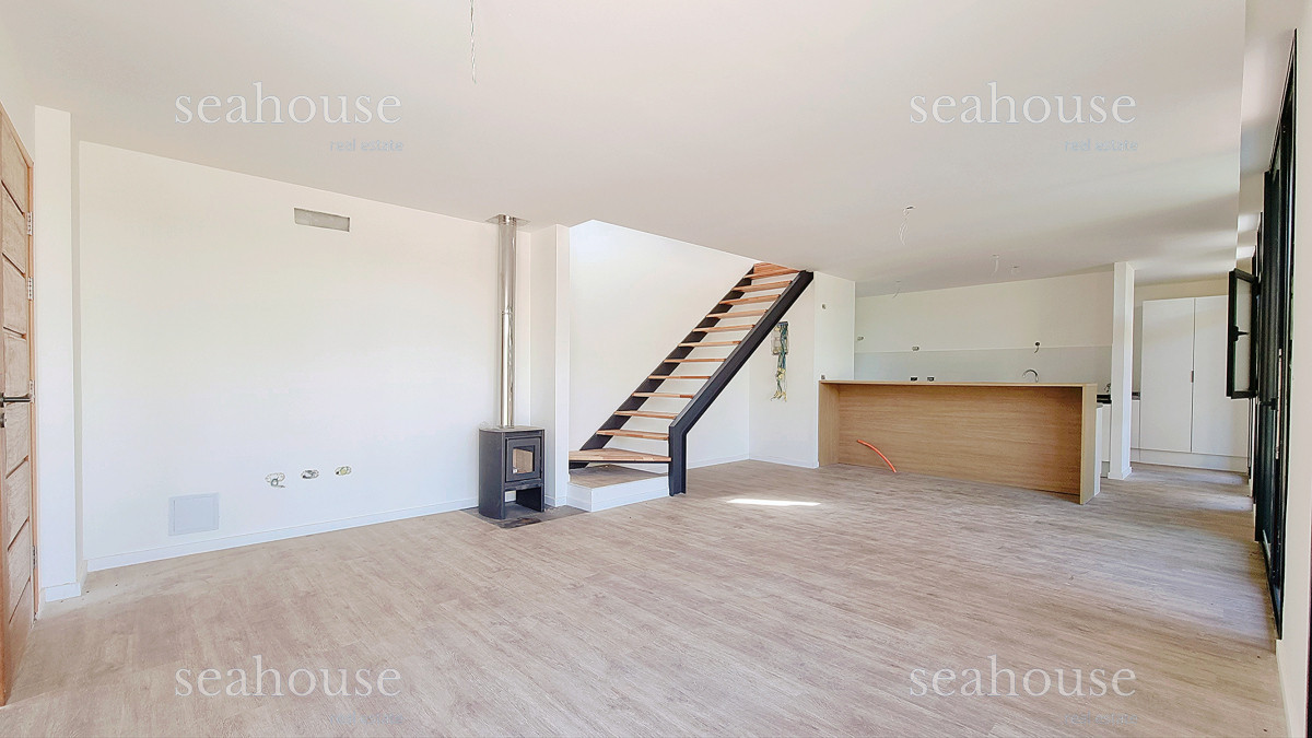 Casa Ref.919 - Casa a estrenar en barrio Privado. 3 dormitorios, 3 baños, calefacción