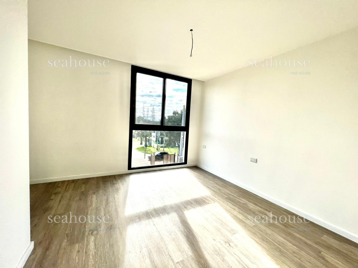 Casa Ref.919 - Casa a estrenar en barrio Privado. 3 dormitorios, 3 baños, calefacción