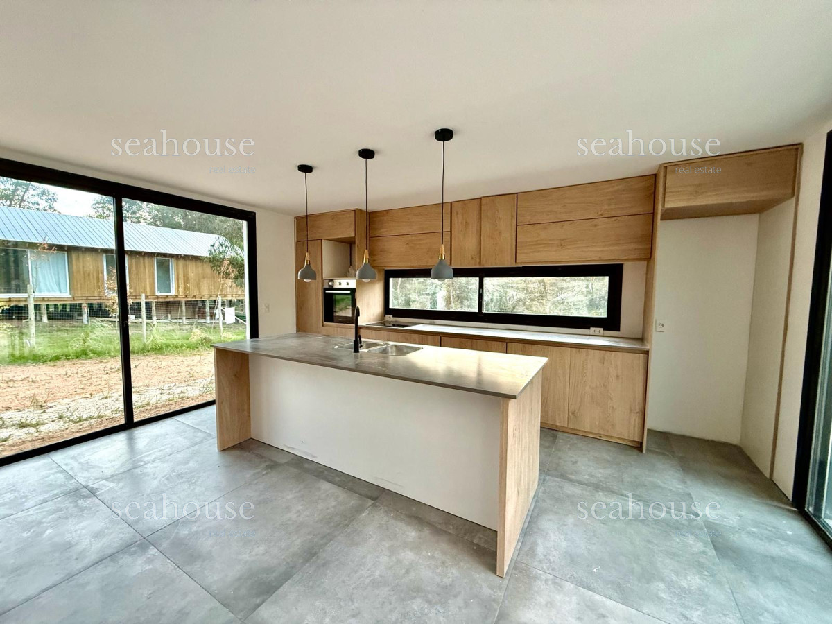 Casa Ref.1028 - Hermoso proyecto Barrio Cerrado en la barra  Bosques del Tesoro