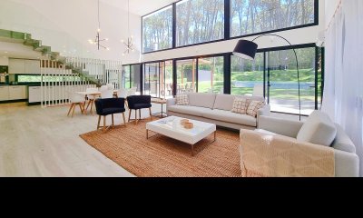 Casa a Estrenar en Barrio Privado. 4 Suites, Piscina climatizada, losa radiante.
