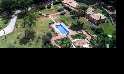 Espectacular Casa con 10 mil metros de terreno sobre la laguna del Diario