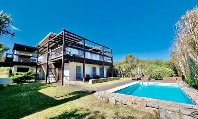 Venta Casa - Chalet en Punta Piedras el Chorro.