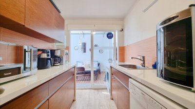 Apartamento moderno en Peninsula, 3 dormitorios, parrillero, garage doble. Planta Baja. - NDM23779A