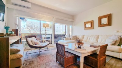 Apartamento moderno en Peninsula, 3 dormitorios, parrillero, garage doble. Planta Baja. - NDM23779A