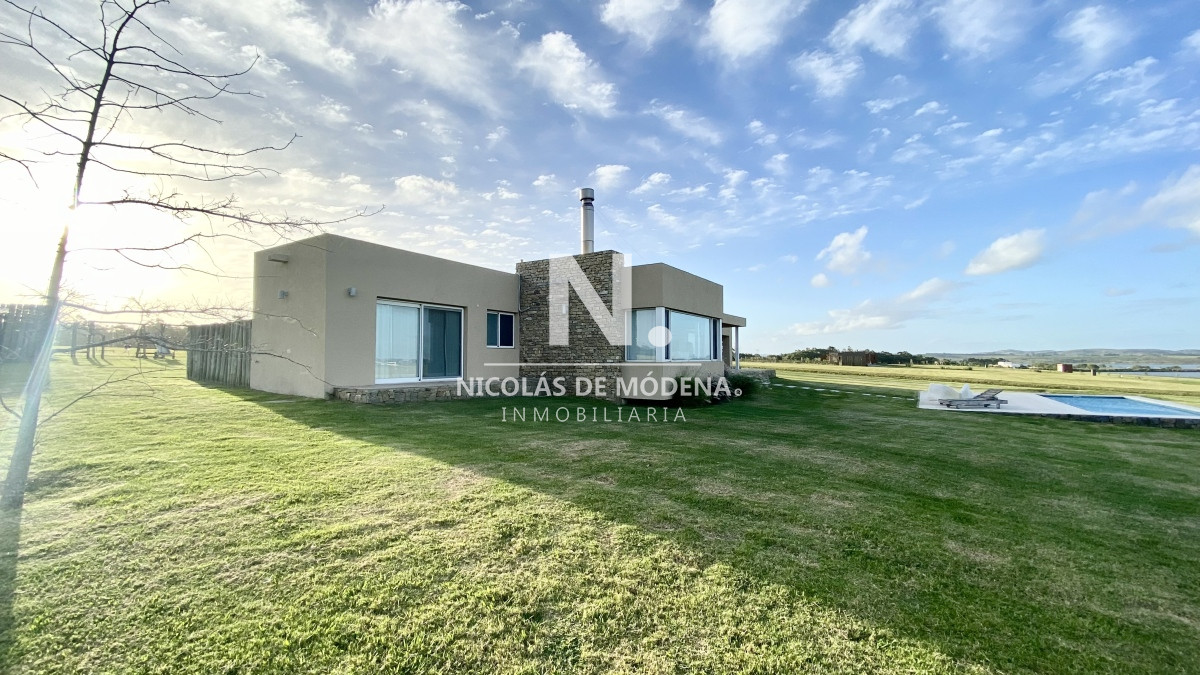 Laguna de los Cisnes - GoPunta - Portal Inmobiliario de Punta del Este - Maldonado
