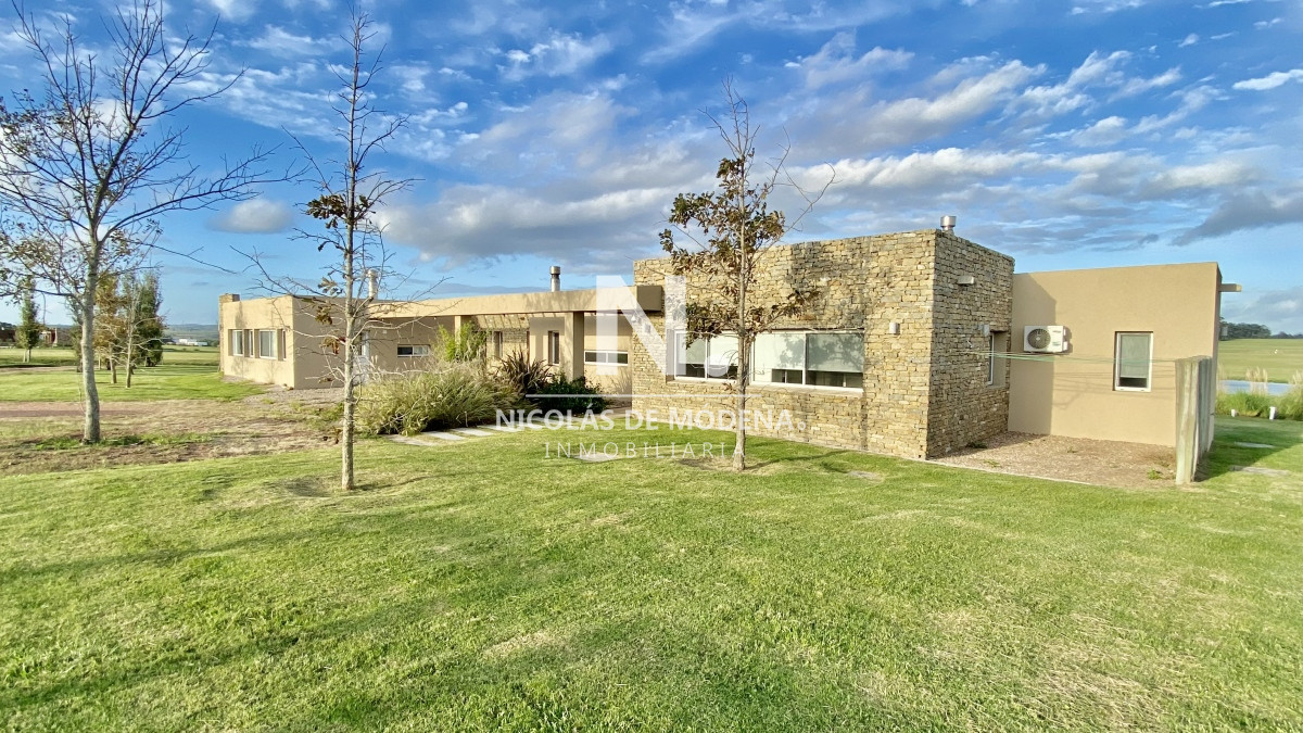 Laguna de los Cisnes - GoPunta - Portal Inmobiliario de Punta del Este - Maldonado