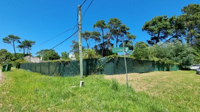 Excelente Terreno de 2100 m2 en Rincón del Indio a 4 cuadras del Mar!