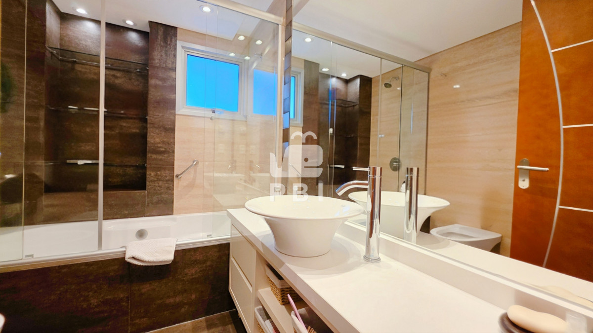 MyBkb3JtaXRvcmlvcyArZGVwZW5kZW5jaWEsIGxvc2EgcmFkaWFudGUsIHBhcnJpbGxlcm8sIGEgcGFzb3MgZGVsIG1hci4gLSBUb3JyZSBNaWFtaSBCb3VsZXZhcmQgLSBSZWYgOiBQQkkxNTY2NQ==