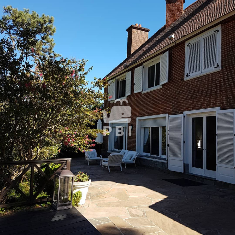 R3JhbiBjaGFsZXQgdHJhZGljaW9uYWwgOSBzdWl0ZXMgYSBwb2NhcyBjdWFkcmFzIGRlbCBNYXIuIC0gUmVmIDogUEJJMTU3MDQ=